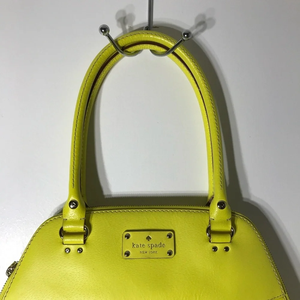Kate Spade NEW YORK Zipper Pockets Leather Yellow Green Shoulder Hand Bag Purse